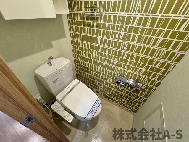 グランルクレ新栄イーストのトイレ|同間取り画像使用
実際のお部屋と色などが異なる場合がございます。