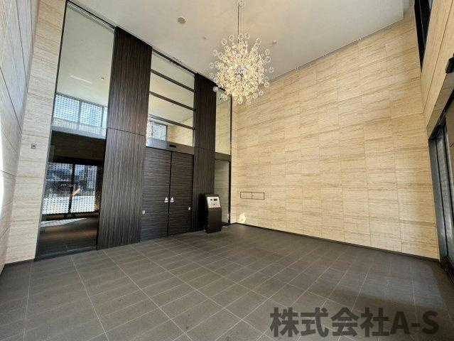 グランルクレ新栄イーストのロビー