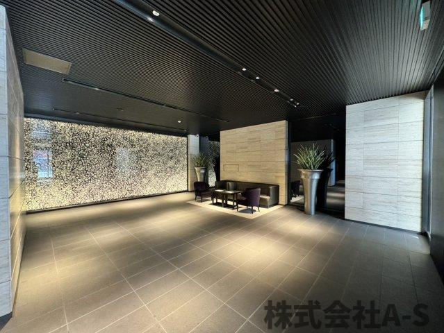 グランルクレ新栄イーストのロビー