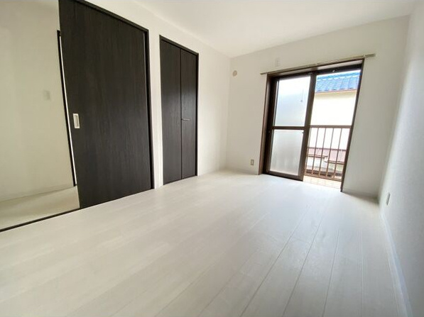 山本台3丁目戸建の洋室