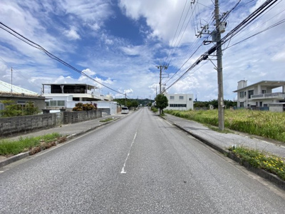 【前面道路含む現地写真】 | うるま市前原（売地374.8坪） | ※2024.8.17撮影
