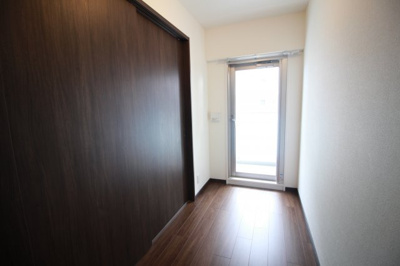 【寝室】 | エスリードコート阿倍野昭和町 | 洋室3.3帖の寝室スペースです♬