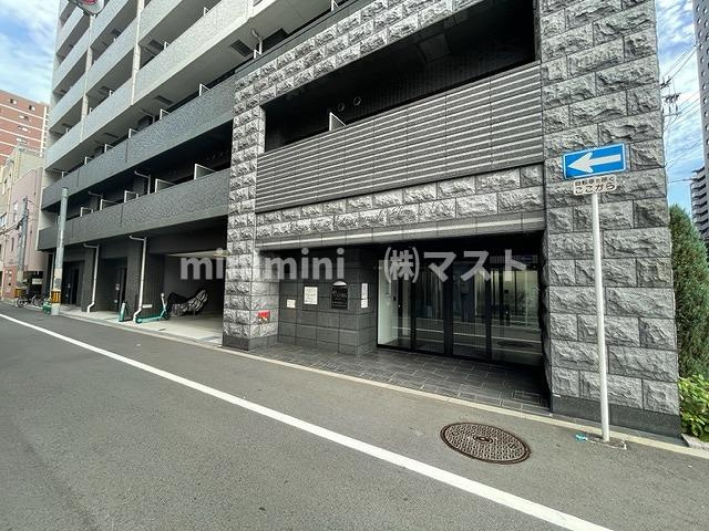 プレサンス松屋町駅前デュオのエントランス
