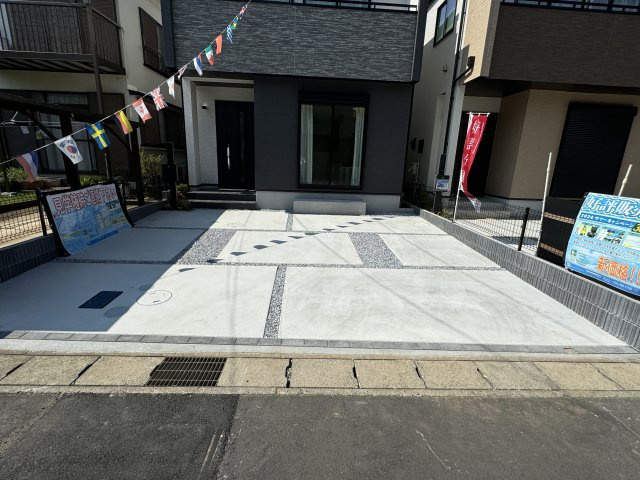 松戸市五香２丁目新築戸建（五香37期）の駐車場|1号棟駐車スペース・並列２台駐車可