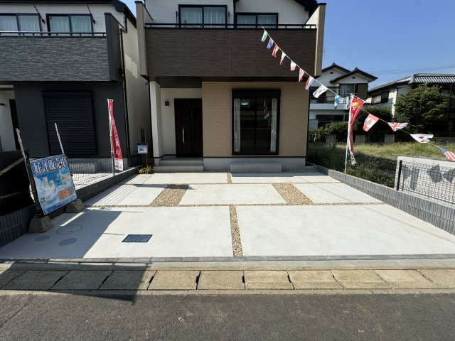 松戸市五香２丁目新築戸建（五香37期）の駐車場|2号棟駐車スペース・並列２台駐車可