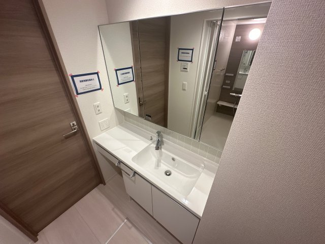 ラビアンローズ三木の洗面所