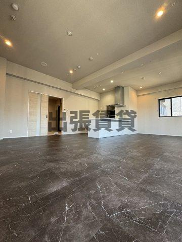 仲介手数料0円！！UNROOMの居間・リビング