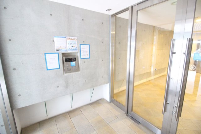 【セキュリティ】 | クリスタルライト | オートロック完備