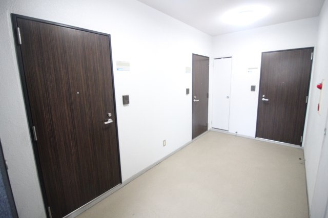 【その他共用部分】 | クリスタルライト | 廊下