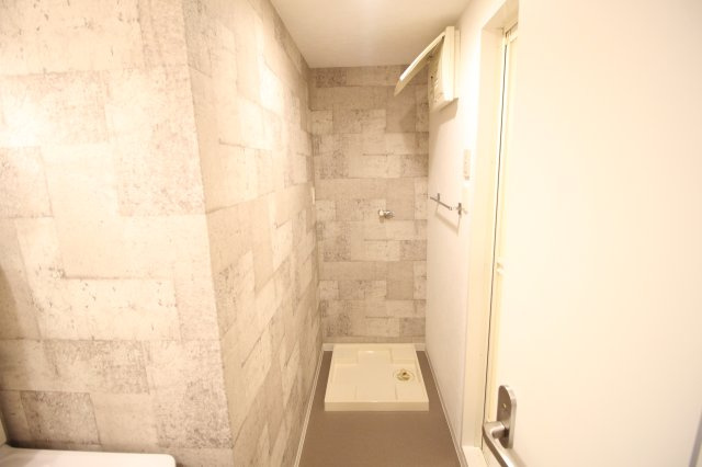 【設備】 | クリスタルライト | 室内洗濯パン