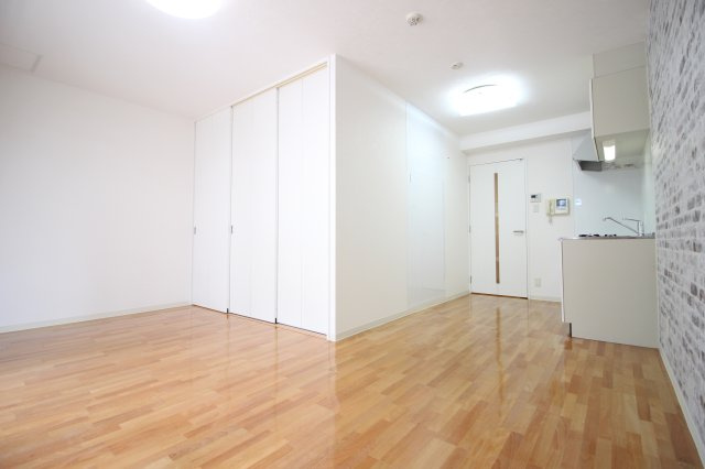 【居間・リビング】 | クリスタルライト | LDK12.0帖