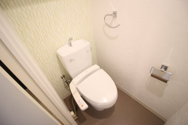 【トイレ】 | クリスタルライト | ウォシュレット付きトイレ