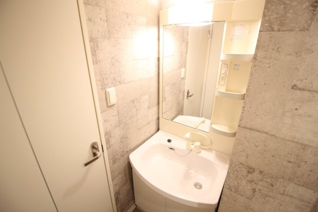 【独立洗面台】 | クリスタルライト | シャンプードレッサー付洗面台