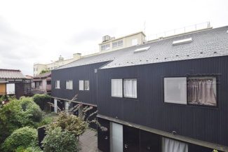 【展望】 | 眼前に広がる空の雄大さと、このお部屋の自慢の一つである「眺望」をご覧ください。毎日、この景色を独り占めできる新生活に夢が広がります。～即日のご見学可能～　お問合せはお気軽にどうぞ。
