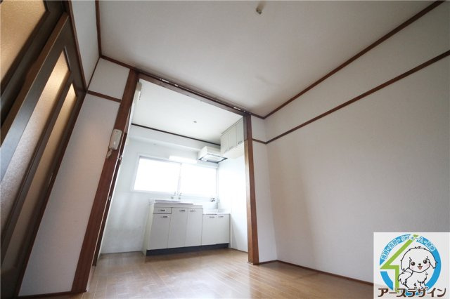 大黒ビルの居間・リビング