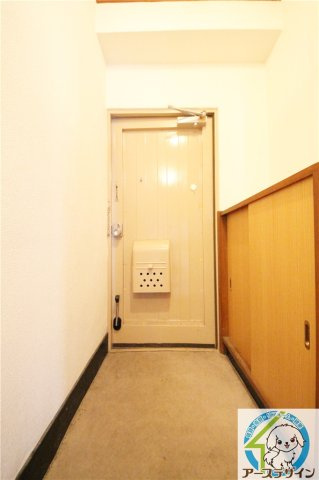 大黒ビルの玄関