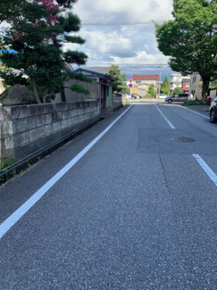 【前面道路含む現地写真】