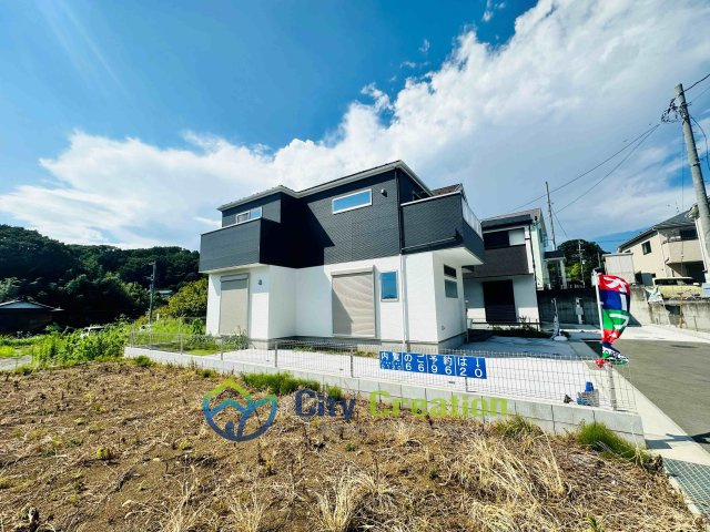 秦野市落合　広々お庭付き戸建ての外観