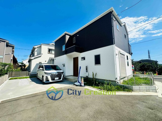 秦野市落合　広々お庭付き戸建ての外観