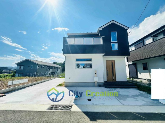 秦野市落合　広々お庭付き戸建ての外観