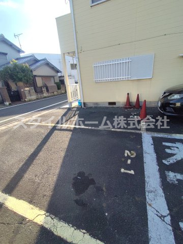 グリーンハイツ光輝の駐車場