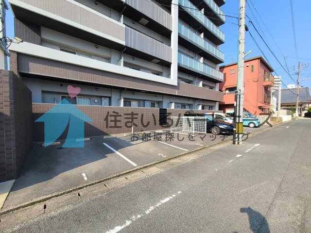 カサグランデ本町の駐車場|駐車場に車を止められます