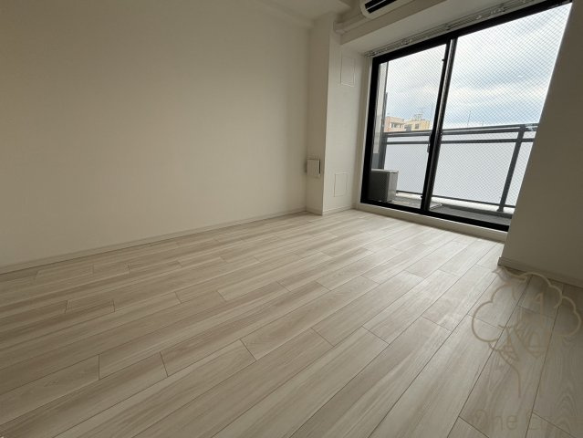 S-RESIDENCE福島Alovitaの玄関