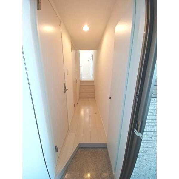 colors　名古屋市賃貸　仲介手数料無料の玄関