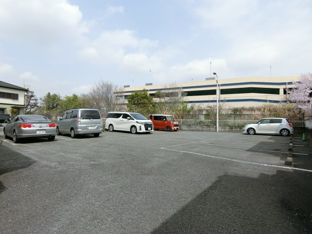 サンライトマンションの駐車場