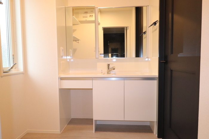 アルカンジュ東合川の洗面所|広い洗面スペースです★