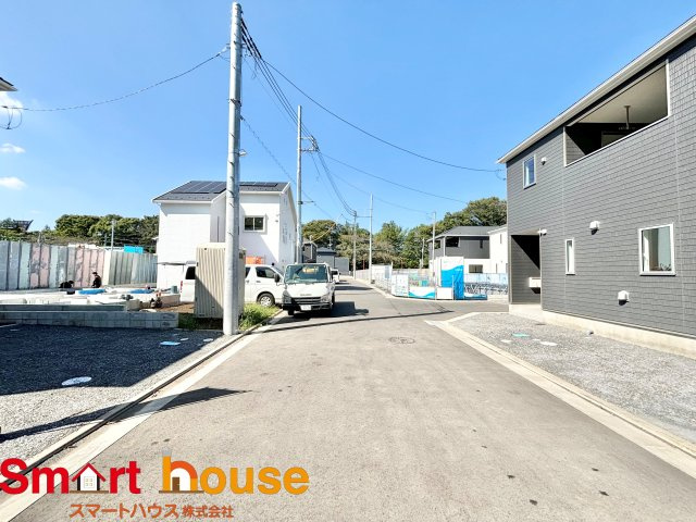 相模原市中央区松が丘　新築戸建の前面道路含む現地写真|全面道路