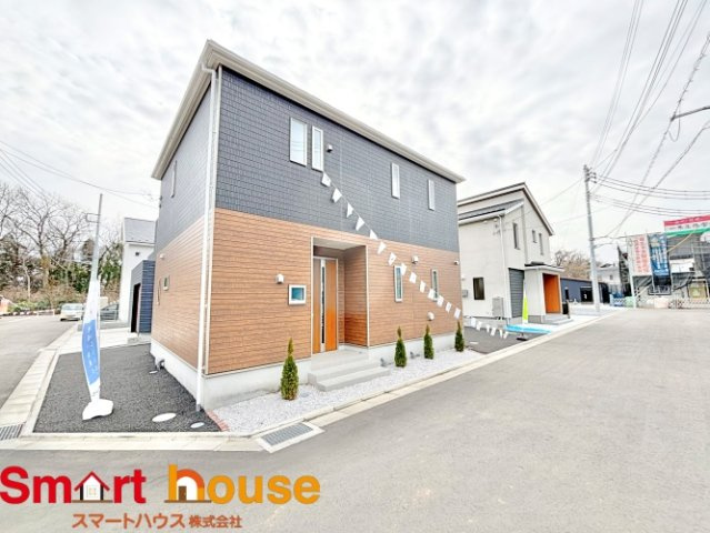 相模原市中央区松が丘　新築戸建の前面道路含む現地写真