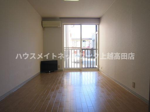 セゾンハイツの居間・リビング|洋室