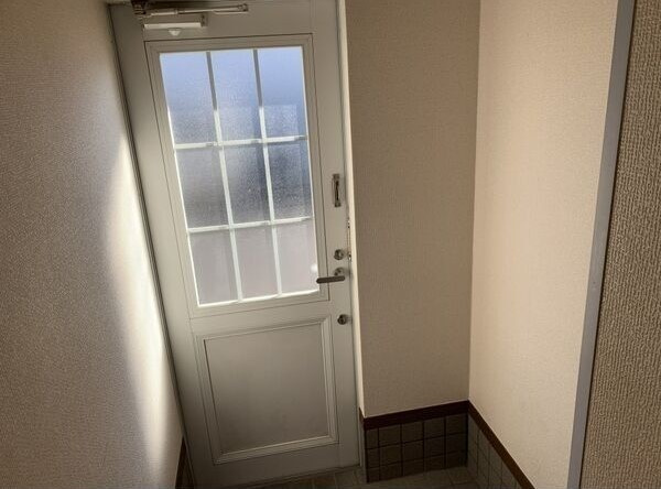 レヴァンテ赤池Ⅰの玄関