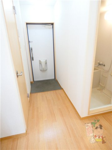 ヴィクトワール伊福の玄関