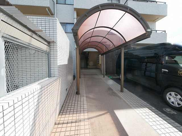 ハイツ杉ヶ町のエントランス|ゆとりのあるエントランスです