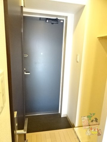 大供Ａマンションの玄関