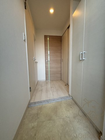スプランティット新大阪Ⅲの玄関