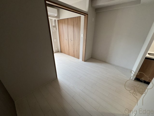 スプランディッド新大阪EASTの居間・リビング