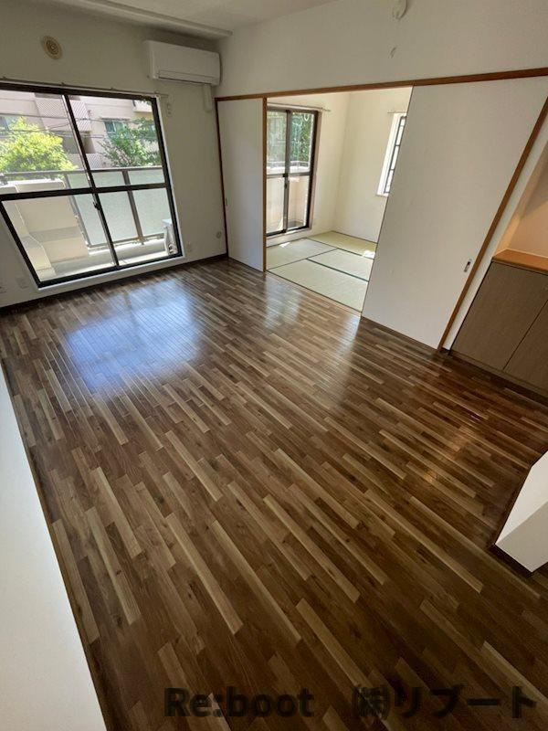 船橋夏見レジデンスの居間・リビング