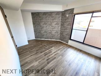 【洋室】 | ソルディオ武庫之荘本町 | 玄関横の洋室７帖です♪専用バルコニーもあり、明るく開放的な室内です！！