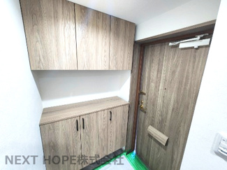 【玄関】 | ソルディオ武庫之荘本町 | 玄関には大きなシューズBOXが設けられております♪