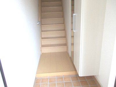 【玄関】 | アロマ・ドゥ－・ヴィラ | 玄関