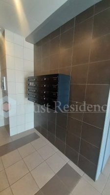 【エントランス】 | ファーストプレイス