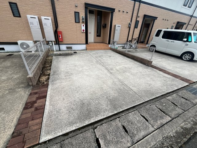 ビッグフォレスト宮上の駐車場