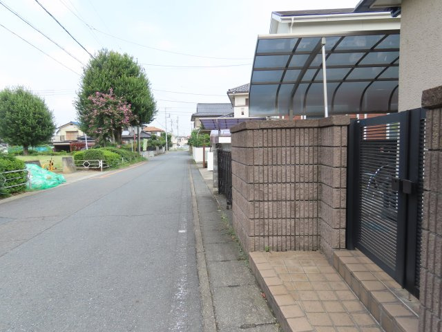 鶴ヶ島市羽折町売地の前面道路含む現地写真