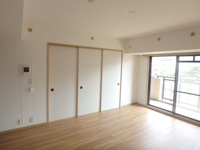 【居間・リビング】 | ホウシュウコーポ篠栗9番館　★プライスホームなら仲介手数料0円です★