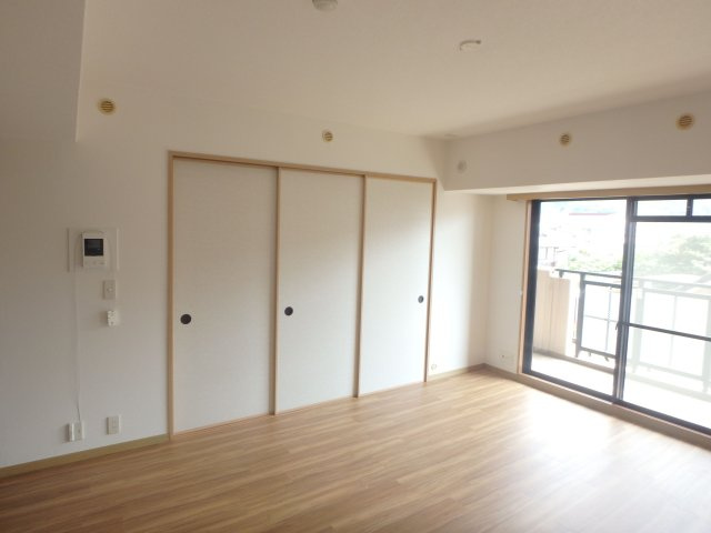 【居間・リビング】 | ホウシュウコーポ篠栗9番館　★プライスホームなら仲介手数料0円です★