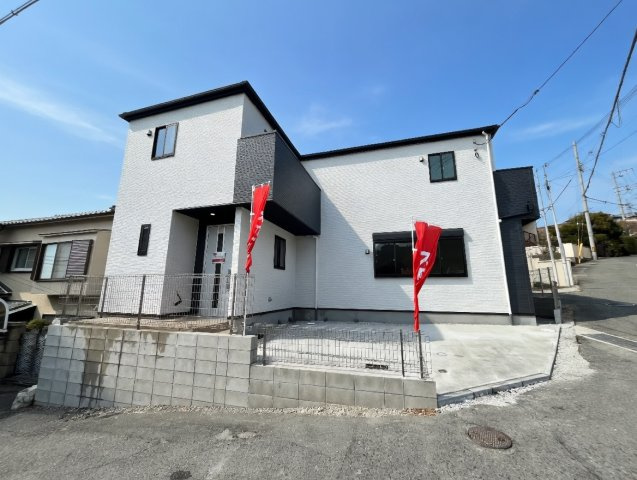神戸市垂水区舞子坂　第1期　新築一戸建ての外観|安心の10年保証！外観を美しく保ち、雨水で汚れを落とします！気になることがありましたら、お気軽にお問い合わせください！