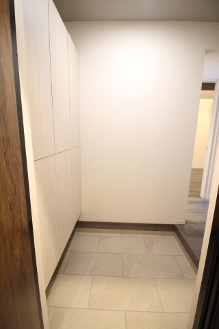 Lotus淵野辺の玄関